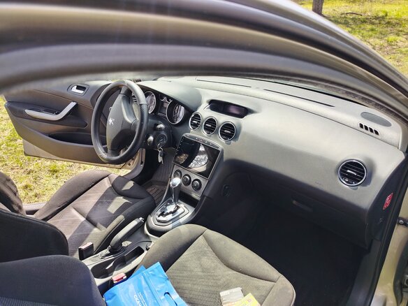 2010 Peugeot 308 I, серый, 525000 рублей - вид 4