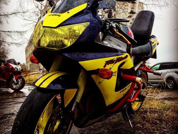 2001 Honda CBR 929RR Fireblade, жёлтый, 550000 рублей - вид 13