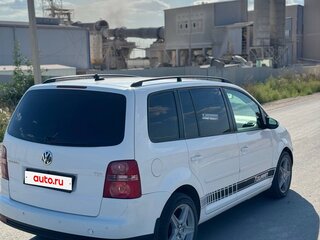 2009 Volkswagen Touran I Рестайлинг, белый, 800000 рублей, вид 5