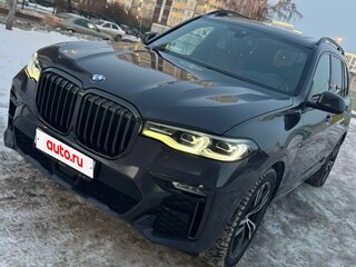 2021 BMW X7 40i I (G07), серый, 9900000 рублей, вид 4