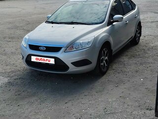 2010 Ford Focus II Рестайлинг, серебристый, 790000 рублей, вид 1