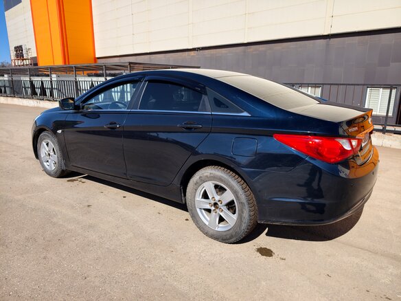 2010 Hyundai Sonata VI (YF), синий, 850000 рублей - вид 8