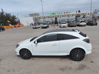 2010 Opel Astra GTC H Рестайлинг, белый, 650000 рублей, вид 4
