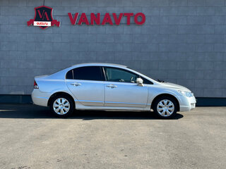 2008 Honda Civic VIII, серебристый, 735000 рублей, вид 4