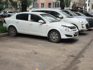 2012 Opel Astra H Рестайлинг, белый, 500000 рублей, вид 3