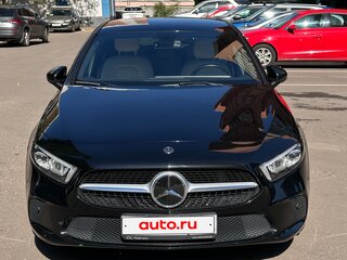 2019 Mercedes-Benz A-Класс 200 IV (W177), чёрный, 2780000 рублей, вид 3