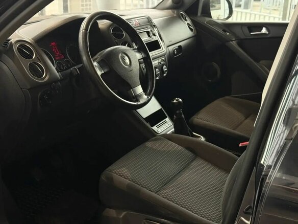 2008 Volkswagen Tiguan I, чёрный, 681000 рублей - вид 9