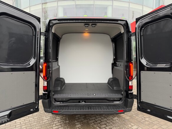 2026 Ford Transit, чёрный, 6576000 рублей - вид 8