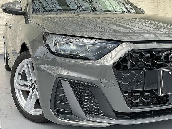 2022 Audi A1 citycarver II (GB), серый - вид 9