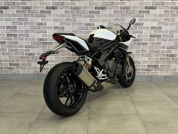 2023 Triumph Speed Triple, белый, 1472000 рублей - вид 5
