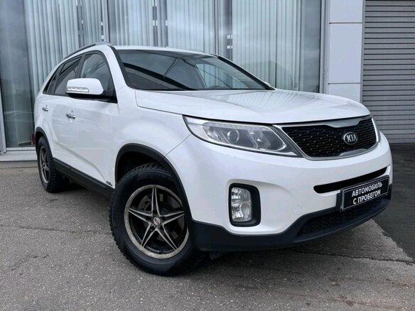 2017 Kia Sorento II Рестайлинг, белый, 2150000 рублей