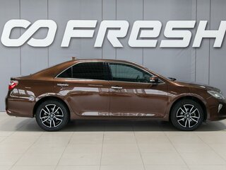 2017 Toyota Camry VII (XV50) Рестайлинг 2, коричневый, 2200000 рублей, вид 5