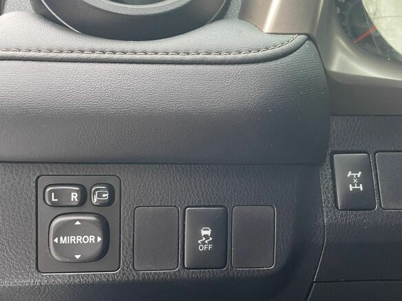 2014 Toyota RAV4 IV (XA40), чёрный, 1799000 рублей - вид 28