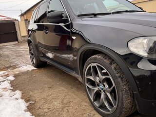 2009 BMW X5 4.8i II (E70), чёрный, 2000000 рублей, вид 3