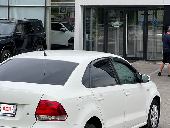 2013 Volkswagen Polo V, белый, 588000 рублей - вид 8