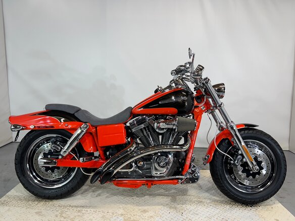 2009 Harley-Davidson CVO, красный, 2100000 рублей