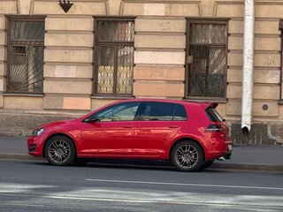 2013 Volkswagen Golf VII, красный, 1400000 рублей, вид 5