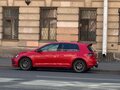 2013 Volkswagen Golf VII, красный, 1400000 рублей - вид 4