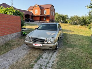 1996 Mercedes-Benz E-Класс 230 II (W210, S210), золотистый, 370000 рублей, вид 2