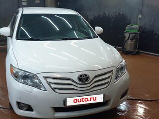 2010 Toyota Camry VI (XV40) Рестайлинг, белый, 1700000 рублей, вид 1