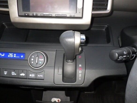 2014 Honda Freed Spike I Рестайлинг 2, чёрный, 1900000 рублей - вид 8