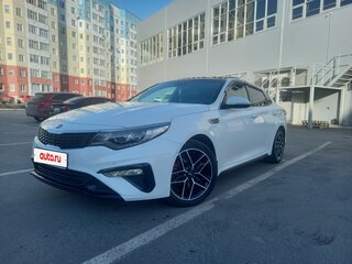 2018 Kia Optima IV Рестайлинг, белый, 2050000 рублей, вид 1