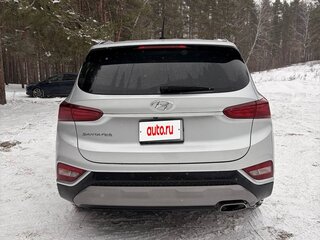 2019 Hyundai Santa Fe IV, серебристый, 1800000 рублей, вид 4