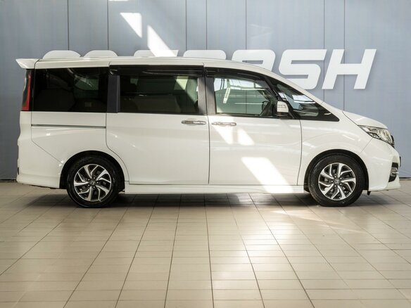 2016 Honda Stepwgn Spada V, белый - вид 4