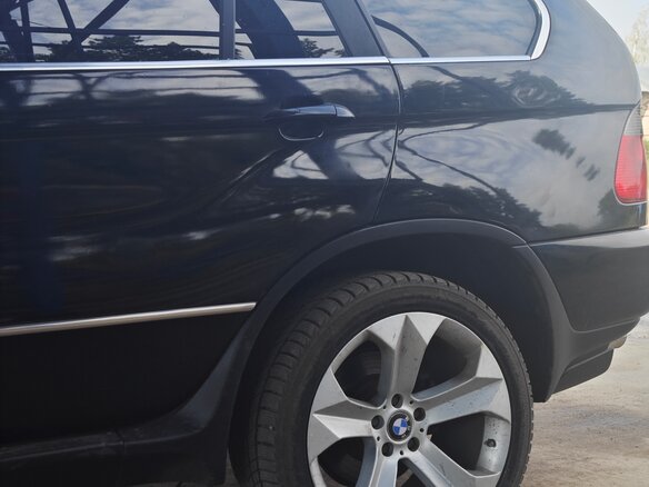 2001 BMW X5 4.4i I (E53), чёрный - вид 3