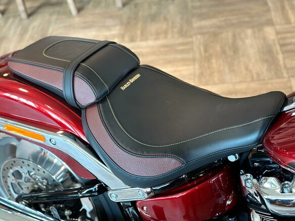 2023 Harley-Davidson Fat Boy, красный, 3300000 рублей - вид 13