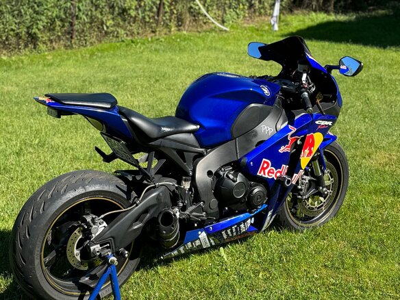 2008 Honda CBR 1000 RR/RA Fireblade, синий, 800000 рублей - вид 1
