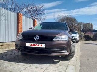 2015 Volkswagen Jetta VI Рестайлинг, коричневый, 1050000 рублей, вид 3