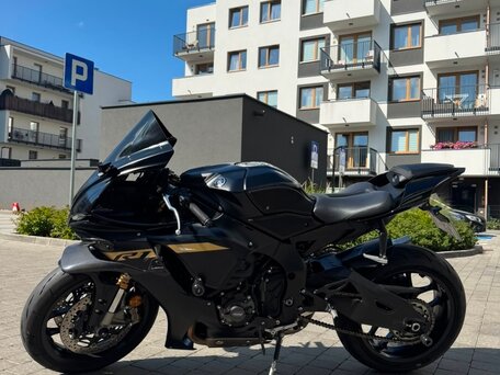 2024 Yamaha YZF-R1, чёрный, 2300000 рублей, вид 1