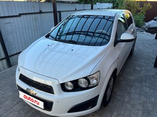 2014 Chevrolet Aveo II, белый, 825000 рублей, вид 3