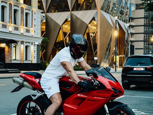 2009 Ducati 848, красный, 680000 рублей - вид 4