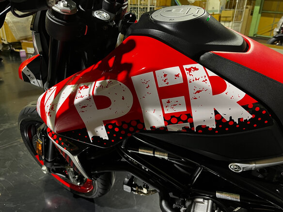 2021 Ducati Hypermotard, красный, 1150000 рублей - вид 3