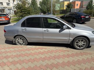 2005 Mitsubishi Lancer IX Рестайлинг, серебристый, 300000 рублей, вид 2