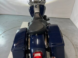 2010 Harley-Davidson Road King, синий, 610000 рублей, вид 4