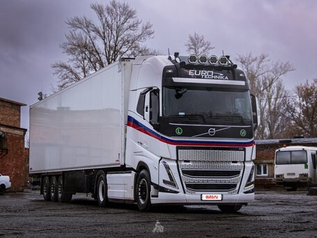 2023 Volvo FH, белый, 15000000 рублей, вид 2