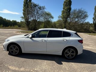 2022 BMW 1 серии 120i III (F40), белый, 3750000 рублей, вид 4