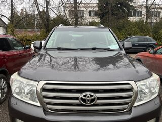 2011 Toyota Land Cruiser 200 Series, серый, 2948000 рублей, вид 1