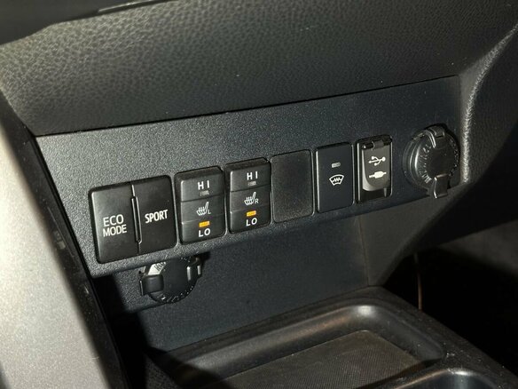 2016 Toyota RAV4 IV (XA40) Рестайлинг, чёрный - вид 23