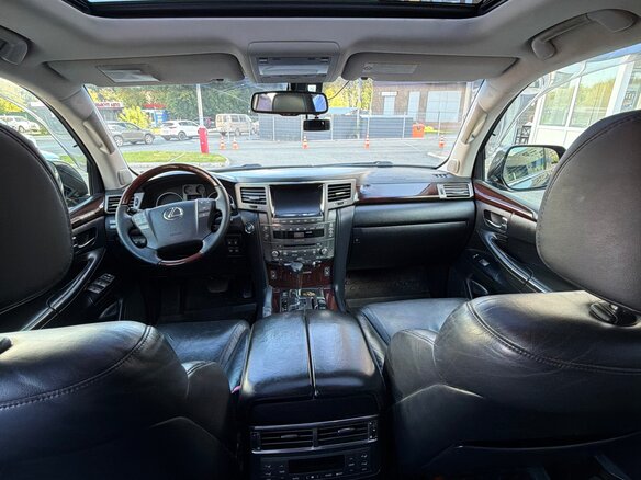 2010 Lexus LX 570 III, чёрный, 3400000 рублей - вид 6