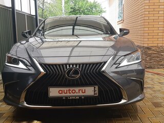 2021 Lexus ES 250 VII Рестайлинг, серый, 5750000 рублей, вид 3