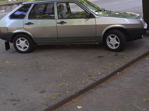 1995 Lada (ВАЗ) 21093i, серебристый, 600000 рублей - вид 7