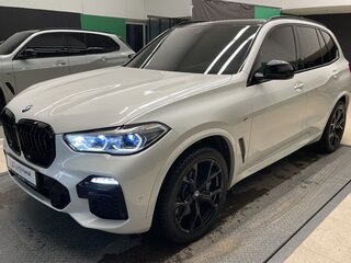 2021 BMW X5 40d IV (G05/G18), белый, 9500000 рублей, вид 3