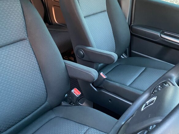 2018 Honda Freed II, синий, 1696000 рублей - вид 10