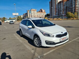 2018 Kia Ceed II Рестайлинг, белый, 1450000 рублей, вид 1