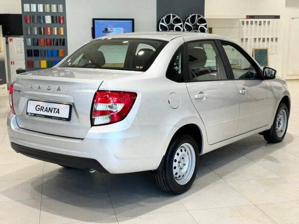 2026 Lada (ВАЗ) Granta I Рестайлинг, серый, 1063000 рублей - вид 2