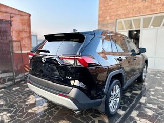 2019 Toyota RAV4 V (XA50), чёрный, 3100000 рублей, вид 3